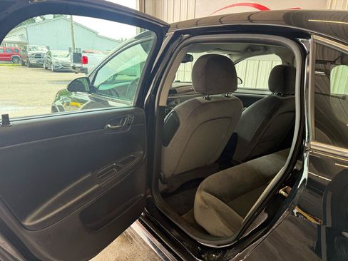 Used 2009 Chevrolet Impala LS FWD image 35