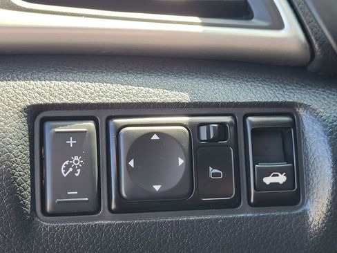 Used 2017 Nissan Sentra SV FWD image 29
