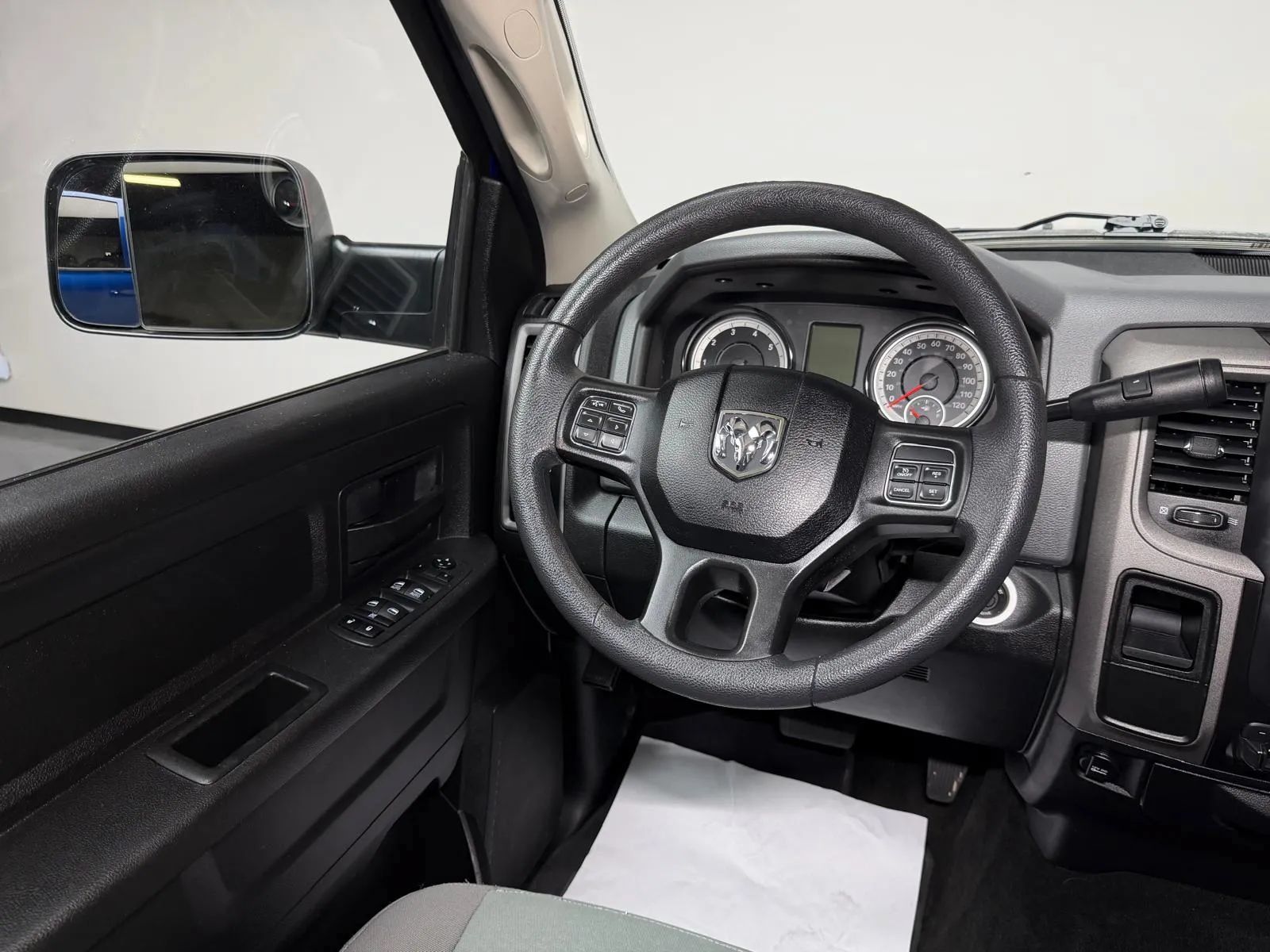 Used 2018 RAM 2500 Tradesman w/ Chrome Appearance Group RWD image 20