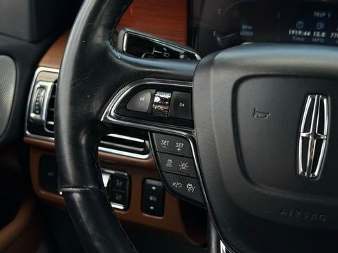 Used 2022 Lincoln Navigator Reserve image 10