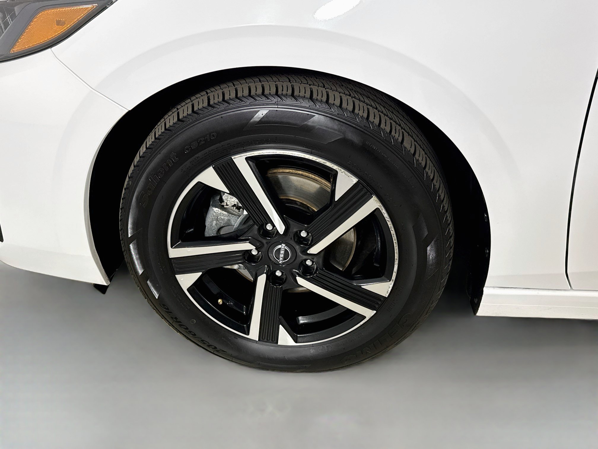 Used 2024 Nissan Sentra SV FWD image 31