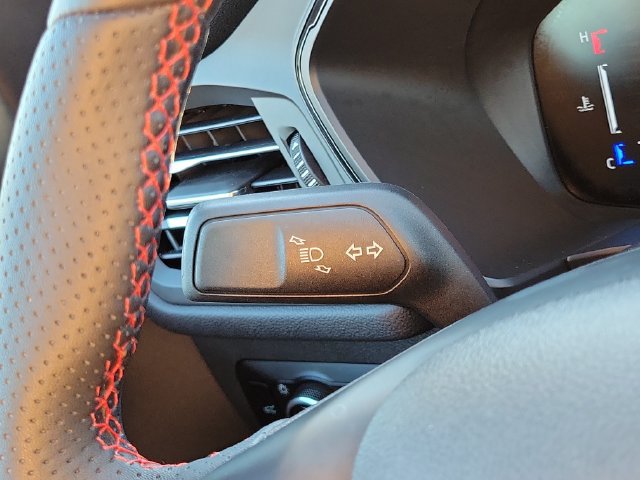 Certified 2024 Ford Escape ST-Line w/ Tech Pack #1 AWD/4WD image 17