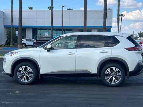 Used 2021 Nissan Rogue SV image 7