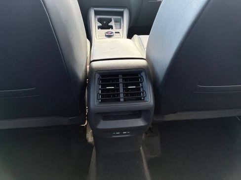 Used 2026 Volkswagen Tiguan SE AWD/4WD image 20
