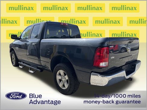 Used 2017 RAM 1500 Classic SLT RWD image 3