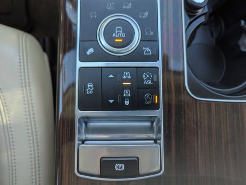 Used 2016 Land Rover Range Rover Supercharged AWD/4WD image 30