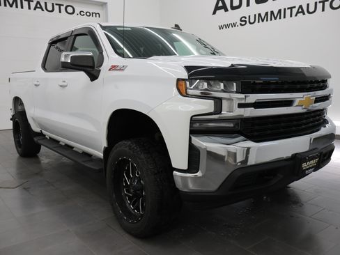 Used 2019 Chevrolet Silverado 1500 LT w/ True North Edition AWD/4WD image 2
