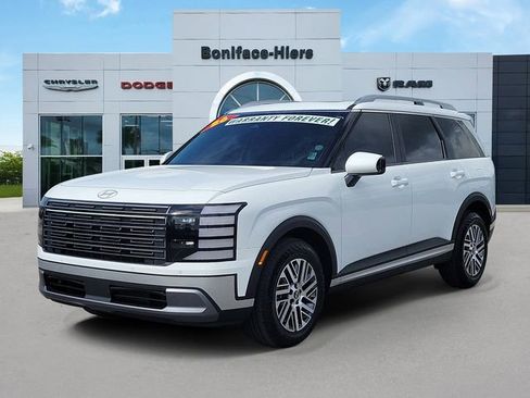 Used 2026 Hyundai Palisade SEL FWD image 3
