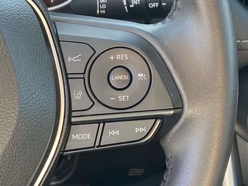 Used 2025 Toyota RAV4 XLE Premium FWD image 21