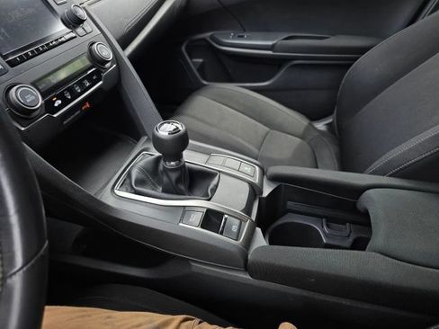 Used 2018 Honda Civic Sport image 26