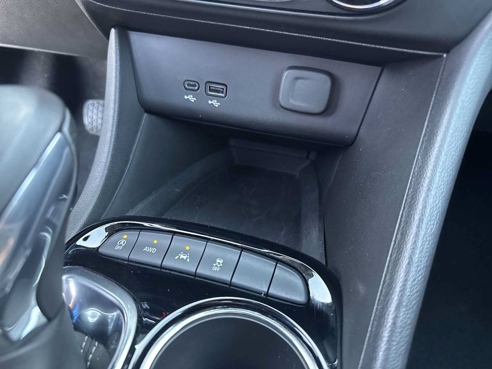 Used 2025 Buick Encore GX Preferred AWD/4WD image 27