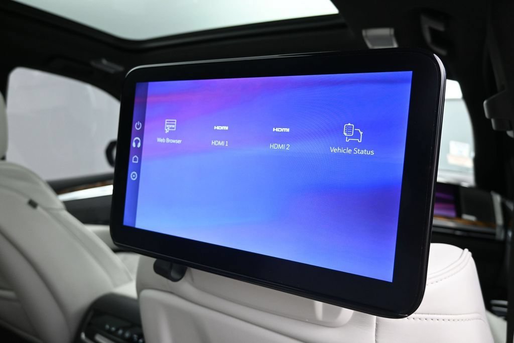 Certified 2025 Cadillac Escalade ESV Sport Platinum w/ LPO, Floor Liner Package AWD/4WD image 42