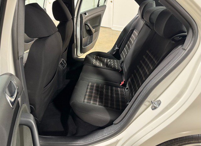Used 2010 Volkswagen Jetta TDI Cup FWD image 31