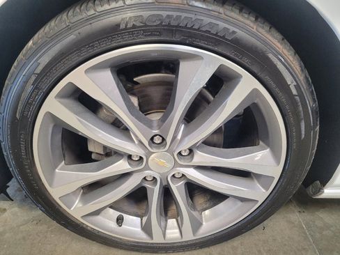 Used 2023 Chevrolet Malibu LT FWD image 31