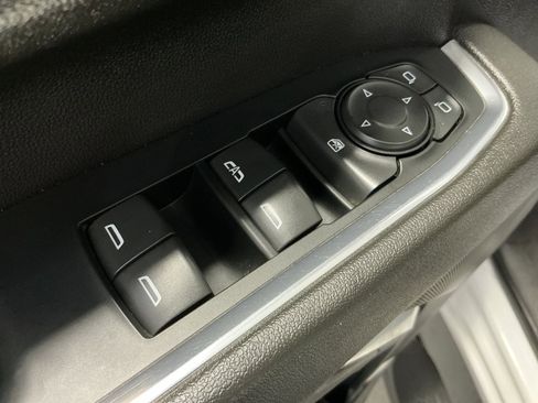 Used 2024 Chevrolet Silverado 3500 LT image 23