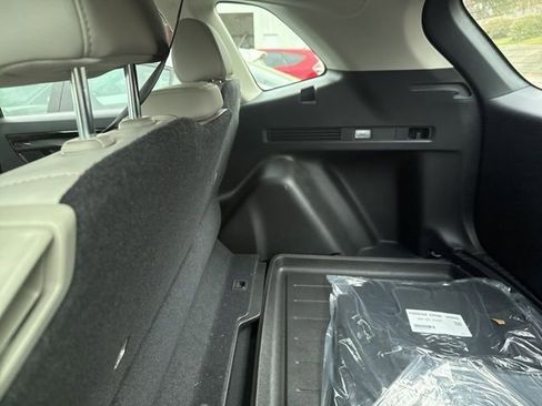 Used 2025 Honda CR-V EX-L image 8