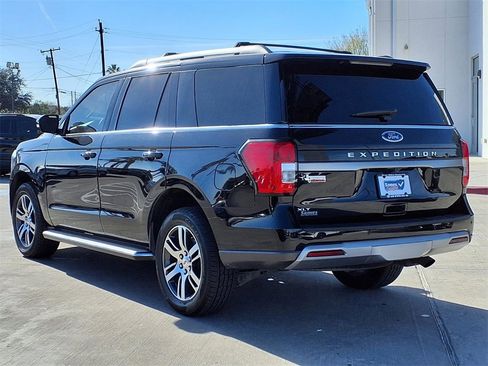Used 2023 Ford Expedition XLT image 5