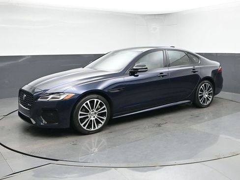 Used 2024 Jaguar XF R-Dynamic SE AWD/4WD image 4