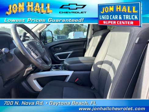 Used 2018 Nissan Titan SV w/ SV Convenience Package AWD/4WD image 23