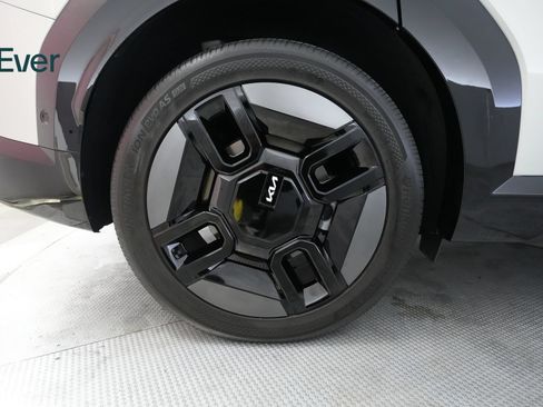 Used 2024 Kia EV9 GT-Line AWD/4WD image 22