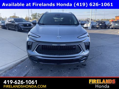 Used 2025 Buick Encore GX Sport Touring image 7