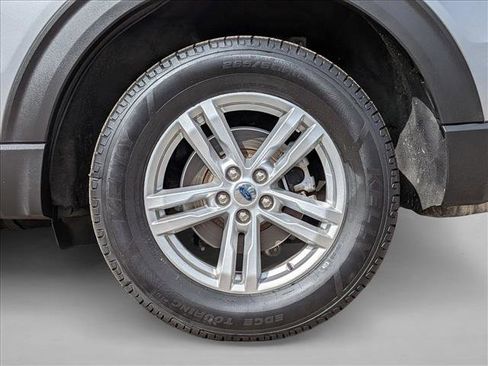 Used 2021 Ford Explorer XLT w/ Equipment Group 202A image 24