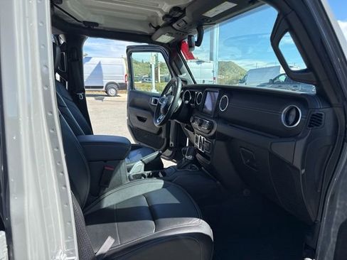 Used 2023 Jeep Wrangler Unlimited Sahara w/ Cold Weather Group image 24