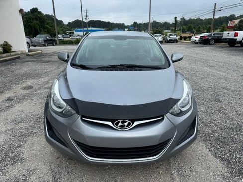 Used 2015 Hyundai Elantra SE FWD image 3