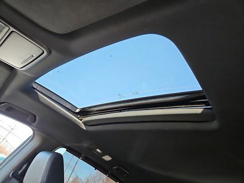 Used 2023 Honda Odyssey Sport image 16