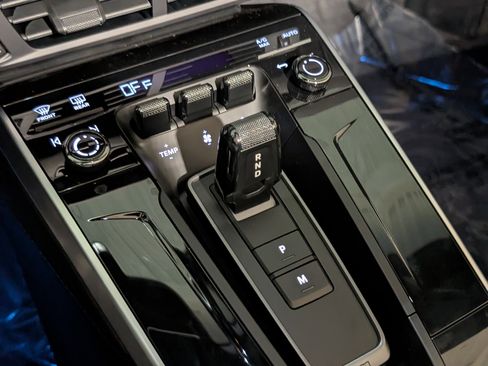 Certified 2022 Porsche 911 Targa 4 GTS image 39