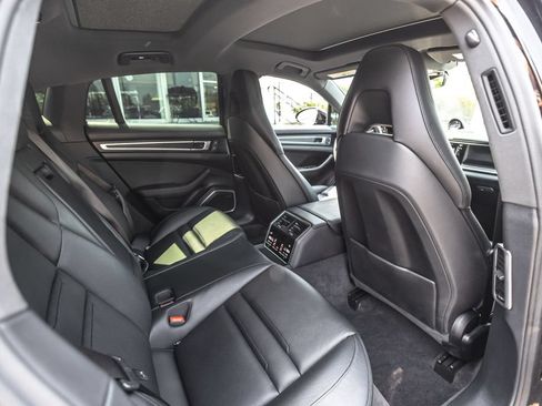 Used 2023 Porsche Panamera 4 Platinum Edition AWD/4WD image 26