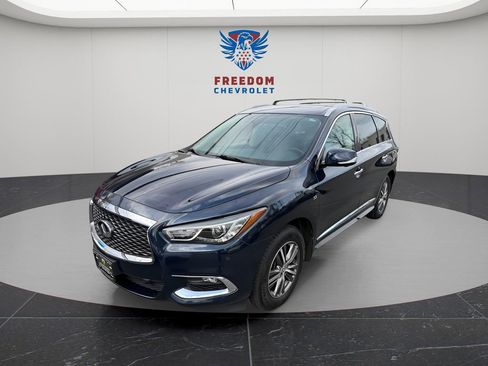 Used 2019 INFINITI QX60 Luxe w/ Essential Package image 1