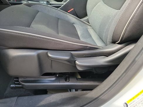 Used 2025 Chevrolet TrailBlazer LT AWD/4WD image 20