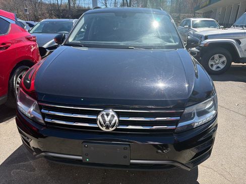 Used 2021 Volkswagen Tiguan SE w/ 3rd Row Seat Package image 2