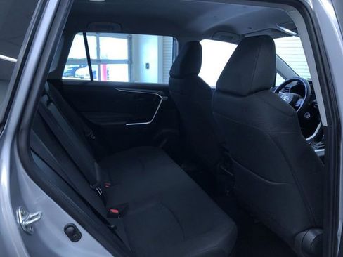 Certified 2025 Toyota RAV4 LE AWD/4WD image 21