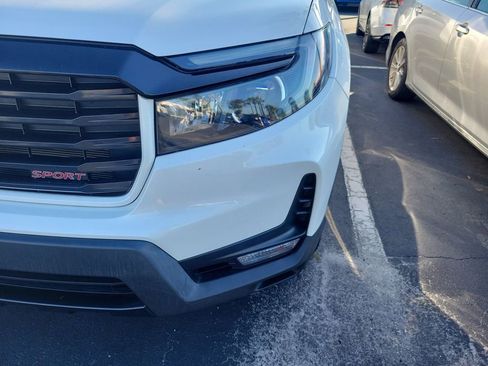 Used 2023 Honda Ridgeline Sport image 6