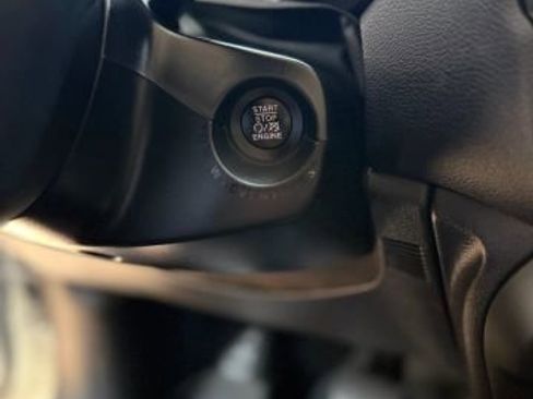 Used 2018 Jeep Renegade Limited w/ UConnect 8.4 Nav Group image 29