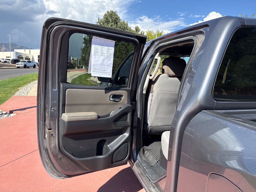 Used 2024 Nissan Frontier SV w/ Technology Package AWD/4WD image 17