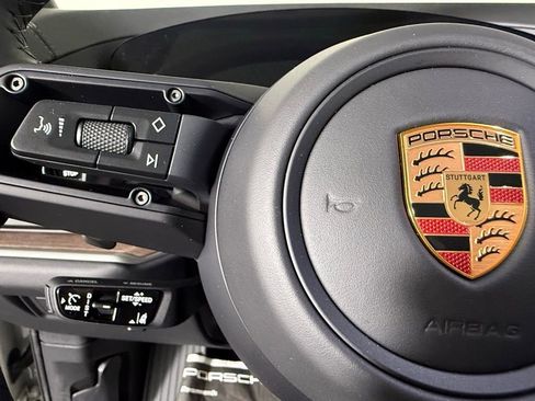 New 2026 Porsche Cayenne GTS image 40