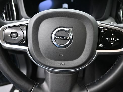 Used 2025 Volvo XC60 B5 Plus AWD/4WD image 10