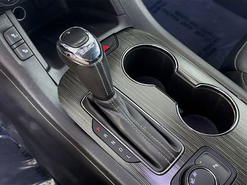 Used 2019 GMC Acadia SLT w/ Black Edition image 20