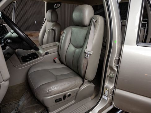 Used 2005 Chevrolet Silverado 3500 LT w/ Heavy-Duty Power Package image 24