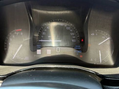 Used 2017 Cadillac XT5 Luxury image 16