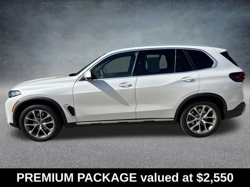 Used 2024 BMW X5 xDrive40i w/ Premium Package image 2