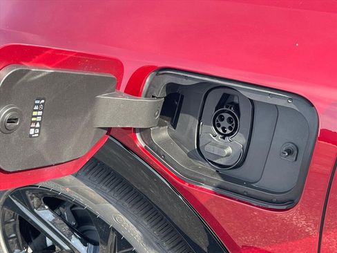 New 2026 Chevrolet Equinox EV RS image 19