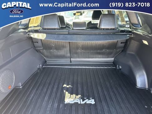 Used 2022 Toyota RAV4 XSE AWD/4WD image 16