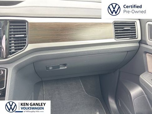 Certified 2023 Volkswagen Atlas SE w/ Panoramic Sunroof Package AWD/4WD image 17
