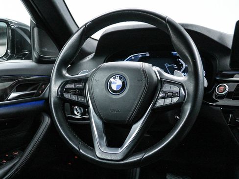 Certified 2023 BMW 530e w/ Premium Package RWD image 16
