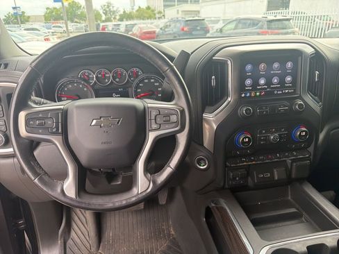 Used 2020 Chevrolet Silverado 1500 LT Trail Boss image 17