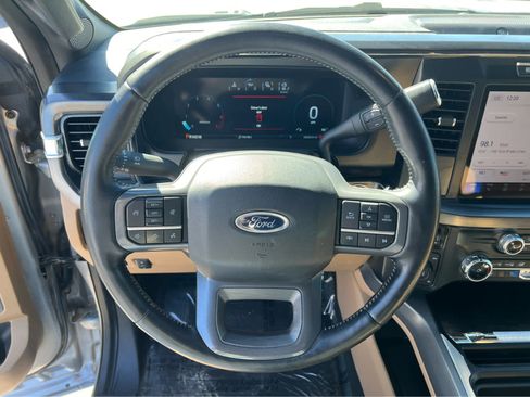 Used 2024 Ford F350 Lariat image 22